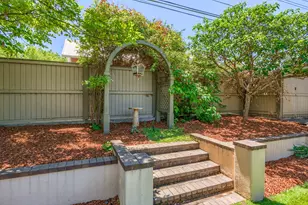 586 B St, Ashland, OR 97520 - Photo 70