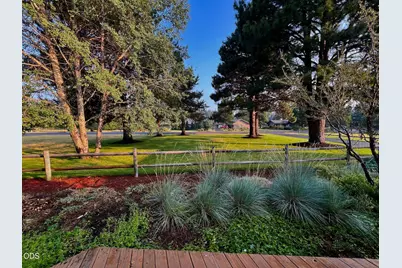26247 SW Metolius Meadows Drive, Camp Sherman, OR 97730 - Photo 2