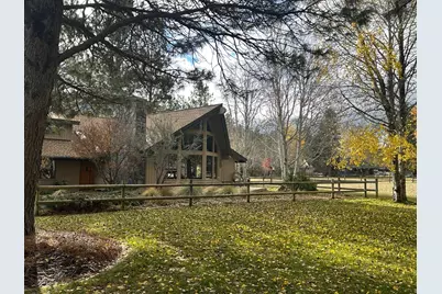 26247 SW Metolius Meadows Drive, Camp Sherman, OR 97730 - Photo 2