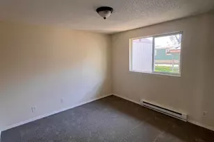 215 NW Canal Blvd, Redmond, OR 97756 - Photo 12