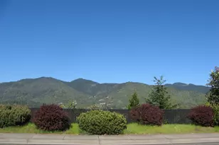 1085 NW Starlite Pl, Grants Pass, OR 97526 - Photo 1