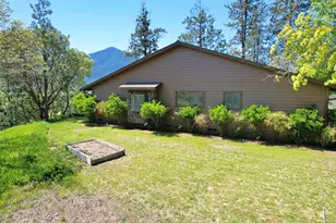 8264 Hwy 238, Jacksonville, OR 97530 - Photo 12