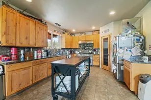 9500 Butte Falls Hwy, Eagle Point, OR 97524 - Photo 10