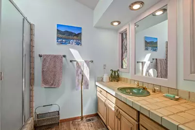 240 NE Scenic Drive, Grants Pass, OR 97526 - Photo 26