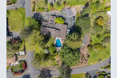 240 NE Scenic Drive, Grants Pass, OR 97526 - Photo 48