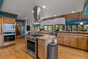 240 NE Scenic Dr, Grants Pass, OR 97526 - Photo 14