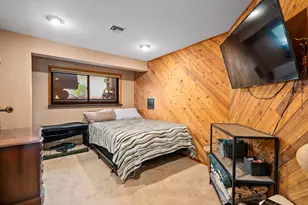 240 NE Scenic Dr, Grants Pass, OR 97526 - Photo 28