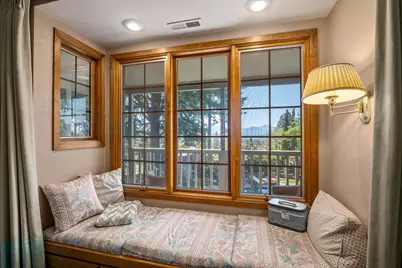 240 NE Scenic Drive, Grants Pass, OR 97526 - Photo 18