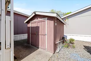 10 E South Stage Rd, Medford, OR 97501 - Photo 20