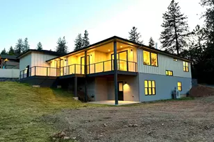 913 Granite Ridge Cir, Jacksonville, OR 97530 - Photo 4