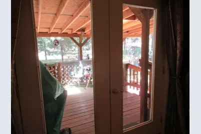 8909 Cedar Way, Klamath Falls, OR 97601 - Photo 12