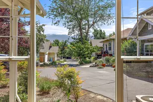 820 Satsuma Ct, Ashland, OR 97520 - Photo 12