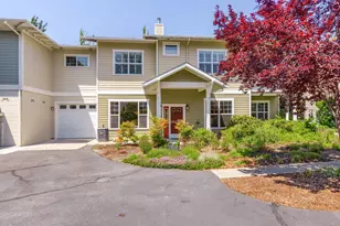 820 Satsuma Ct, Ashland, OR 97520 - Photo 2