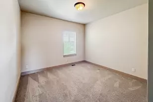 323 NW Saddle Ridge Loop, Prineville, OR 97754 - Photo 22