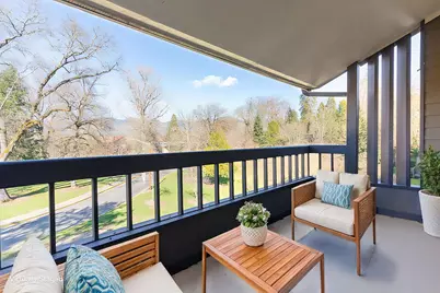 115 Rogue River Highway #302, Grants Pass, OR 97527 - Photo 16