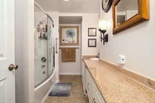 2010 Kings Hwy, Medford, OR 97501 - Photo 16