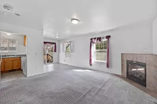 696 NW Pinkston Ct, Prineville, OR 97754 - Photo 4