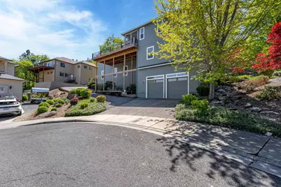 2229 SE Linden Lane, Grants Pass, OR 97527 - Photo 2