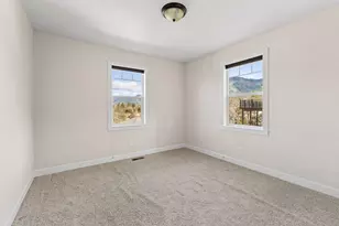 2229 SE Linden Ln, Grants Pass, OR 97527 - Photo 28