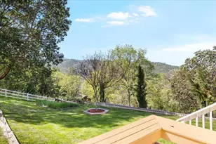 2875 Mel Lowe Ln, Medford, OR 97501 - Photo 14
