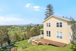 2875 Mel Lowe Ln, Medford, OR 97501 - Photo 6