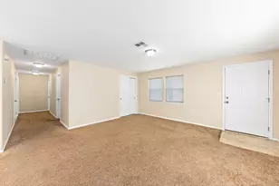858 E 9th St, Medford, OR 97504 - Photo 24