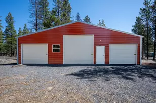 52302 Whispering Pines Rd, La Pine, OR 97739 - Photo 4