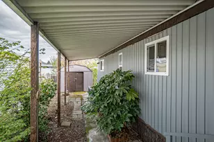 2393 SW Webster Rd, Grants Pass, OR 97526 - Photo 2