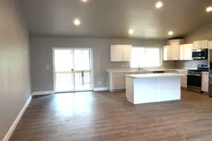 5218 Lyptus Ln, Klamath Falls, OR 97601 - Photo 12