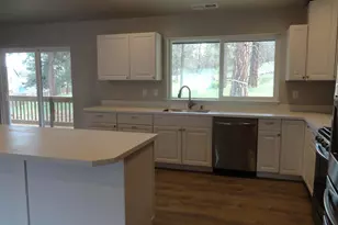 5218 Lyptus Ln, Klamath Falls, OR 97601 - Photo 8