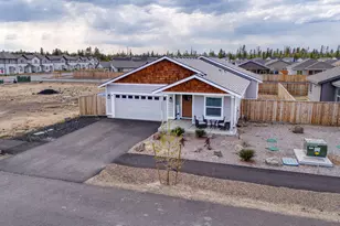 51751 Morning Pne Dr, La Pine, OR 97739 - Photo 4