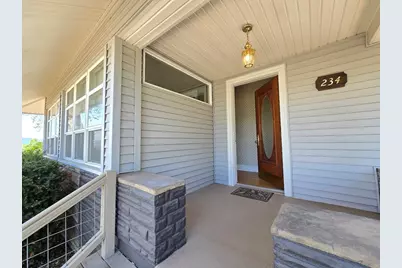 234 N 1st Street, Klamath Falls, OR 97601 - Photo 2