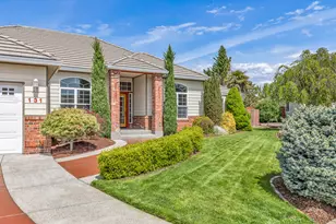 131 Spanish Bay Ct, Eagle Point, OR 97524 - Photo 4