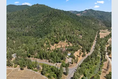 18505 E Evans Creek Road, Rogue River, OR 97537 - Photo 12