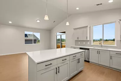 109 Valemont Drive #32, Eagle Point, OR 97524 - Photo 8