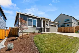 109 Valemont Dr, Eagle Point, OR 97524 - Photo 4