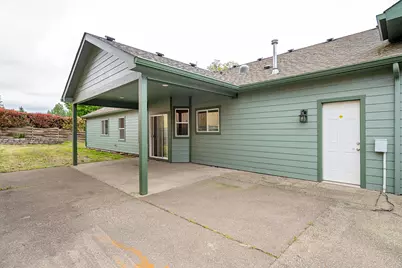 1634 NW F Street, Grants Pass, OR 97526 - Photo 20