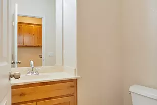 1634 NW F St, Grants Pass, OR 97526 - Photo 16