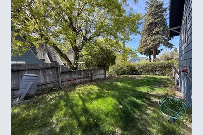 1914 Portland Street, Klamath Falls, OR 97601 - Photo 32