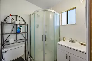 1249 N Valley View Rd, Ashland, OR 97520 - Photo 16