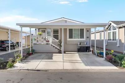 3555 S Pacific Highway #SPC 204, Medford, OR 97501 - Photo 2