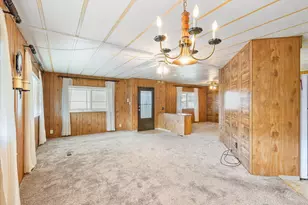 301 Freeman Rd, Central Point, OR 97502 - Photo 6