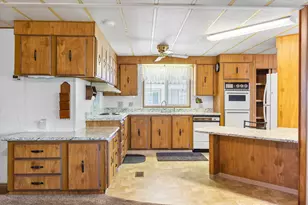 301 Freeman Rd, Central Point, OR 97502 - Photo 12