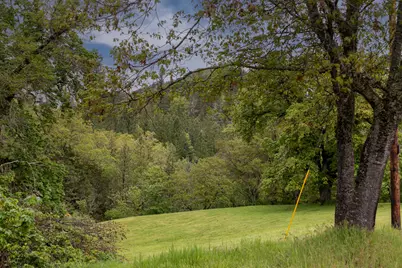 2661 Wards Creek Road, Rogue River, OR 97537 - Photo 4