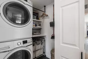 64950 Glacier View Dr, Bend, OR 97703 - Photo 22