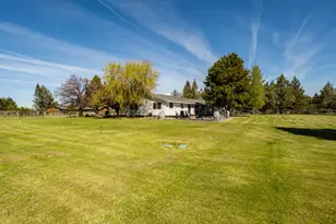 64950 Glacier View Dr, Bend, OR 97703 - Photo 36