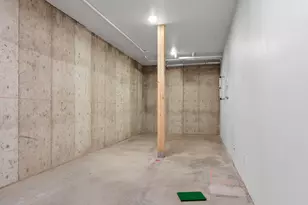 2580 N W Awbrey Point Cir, Bend, OR 97703 - Photo 50