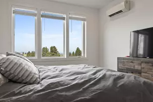 2580 N W Awbrey Point Cir, Bend, OR 97703 - Photo 46