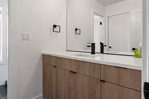 2580 N W Awbrey Point Cir, Bend, OR 97703 - Photo 54