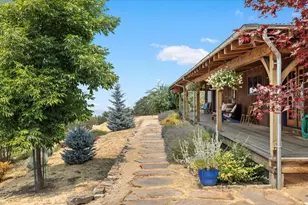 7575 Torrey Pines Terrace, Eagle Point, OR 97524 - Photo 4